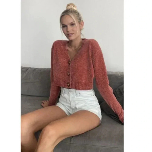 Urban Outfitters Womens Xsmall Maura Chenille  Cropped Cardigan - Picture 1 of 13